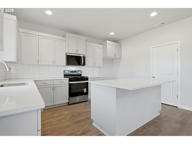 1535 Nw Tracy, Mc Minnville, OR 97128