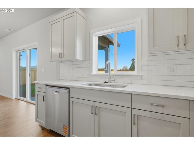 1535 Nw Tracy, Mc Minnville, OR 97128