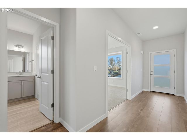 1535 Nw Tracy, Mc Minnville, OR 97128