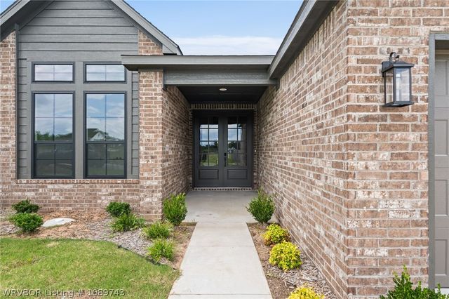 9015 Birkshire Place, Fort Smith, AR 72916