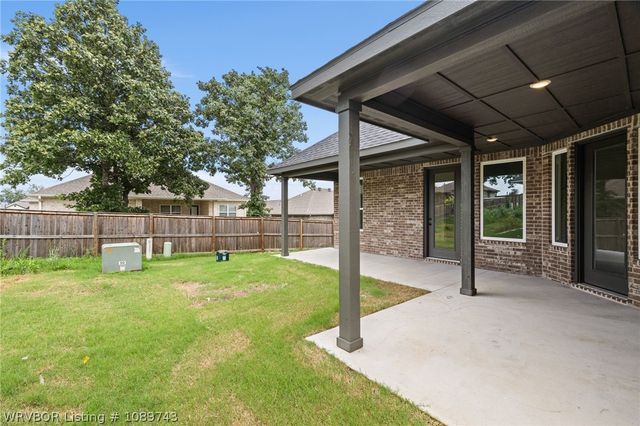9015 Birkshire Place, Fort Smith, AR 72916