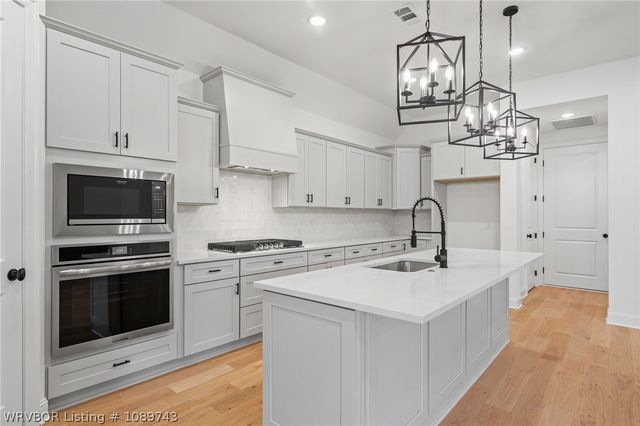 9015 Birkshire Place, Fort Smith, AR 72916