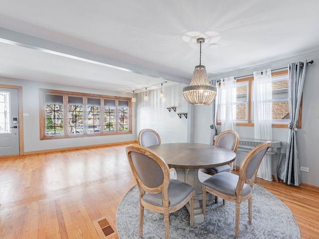 5127 S New England Avenue, Chicago, IL 60638