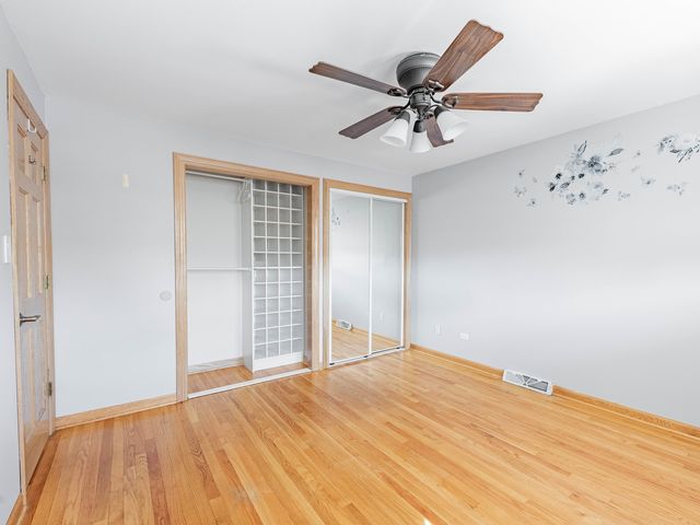 5127 S New England Avenue, Chicago, IL 60638