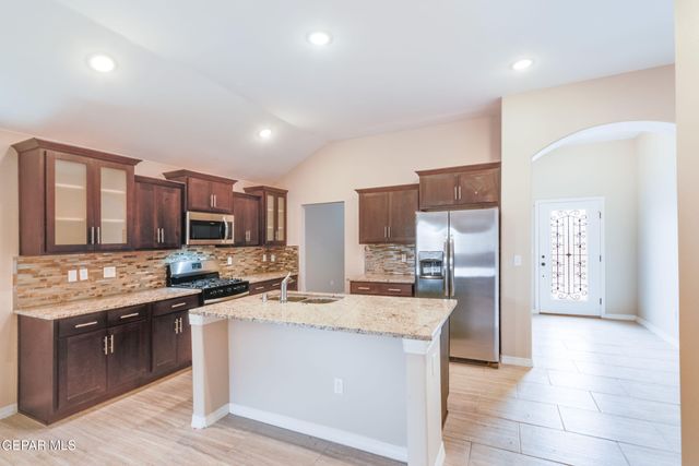 500 Caddo Lane, Clint, TX 79836