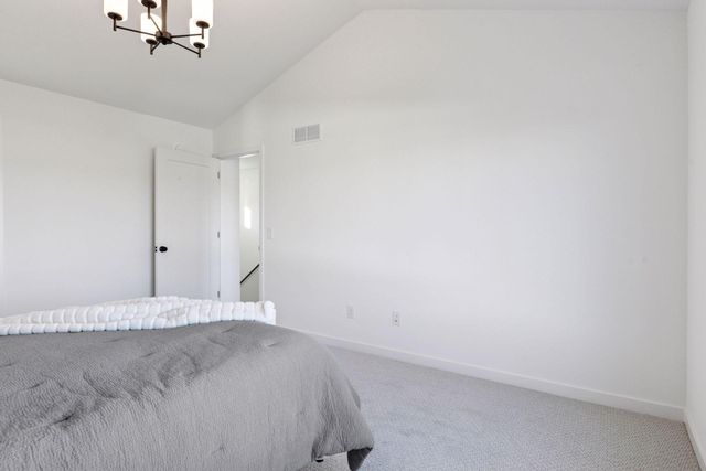 10157 Blackmoor Road, Woodbury, MN 55129