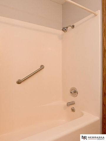 1400 Trelawney Drive, Lincoln, NE 68512