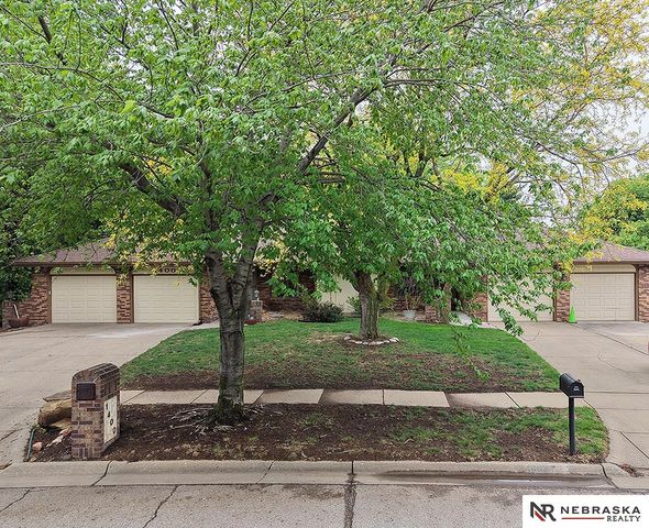 1400 Trelawney Drive, Lincoln, NE 68512