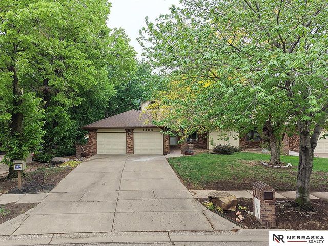 1400 Trelawney Drive, Lincoln, NE 68512