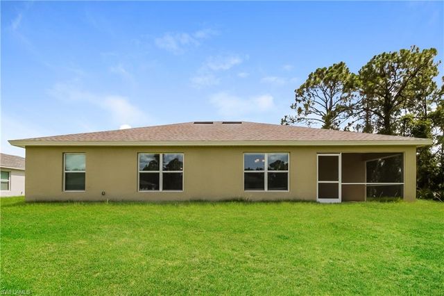 2902 7th ST W, Lehigh Acres, FL 33971