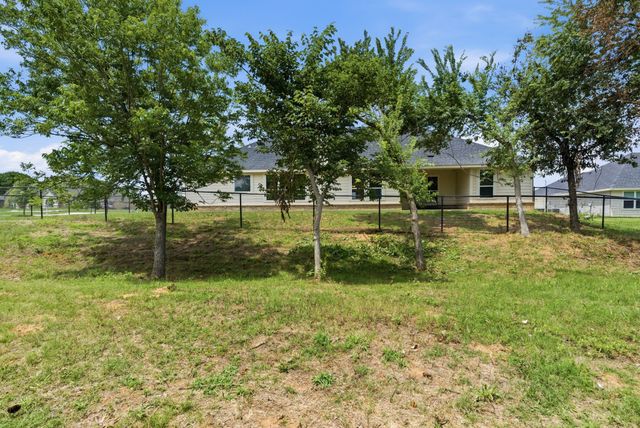113 Cooper Court, Springtown, TX 76082
