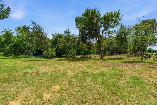 113 Cooper Court, Springtown, TX 76082