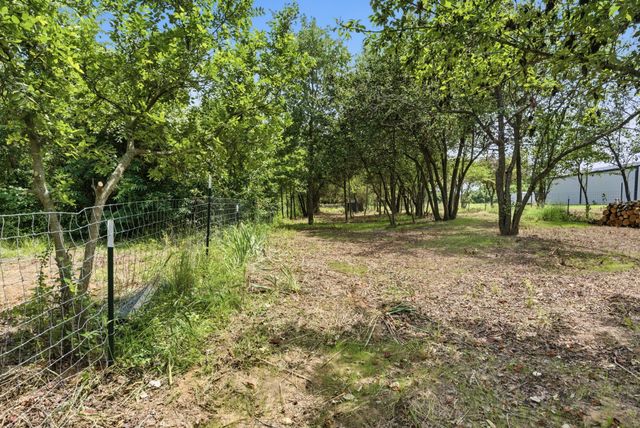 113 Cooper Court, Springtown, TX 76082