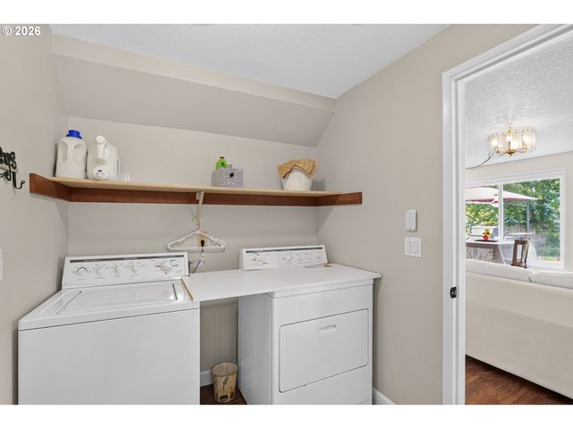 17824 Sw GRANADA Dr, Beaverton, OR 97007