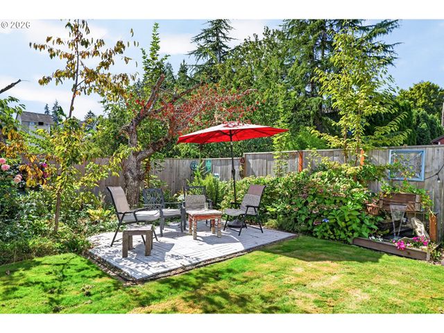 17824 Sw GRANADA Dr, Beaverton, OR 97007