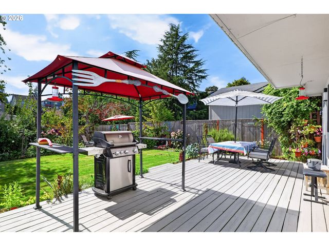17824 Sw GRANADA Dr, Beaverton, OR 97007