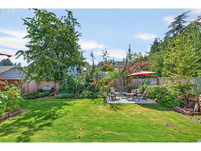 17824 Sw GRANADA Dr, Beaverton, OR 97007