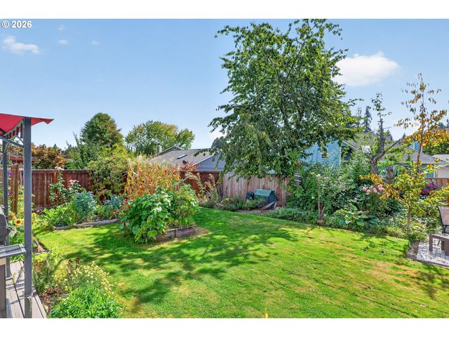 17824 Sw GRANADA Dr, Beaverton, OR 97007