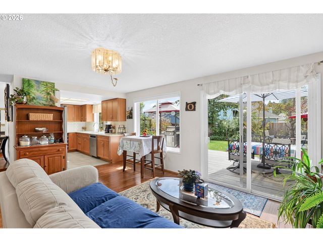 17824 Sw GRANADA Dr, Beaverton, OR 97007