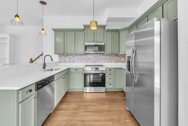 176 HARBOR VILLAGE DR, Memphis, TN 38103