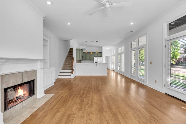 176 HARBOR VILLAGE DR, Memphis, TN 38103