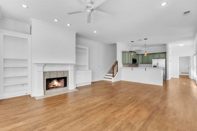 176 HARBOR VILLAGE DR, Memphis, TN 38103