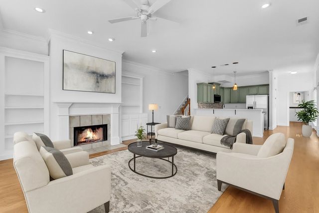 176 HARBOR VILLAGE DR, Memphis, TN 38103