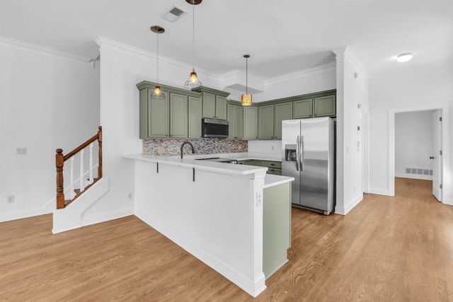 176 HARBOR VILLAGE DR, Memphis, TN 38103