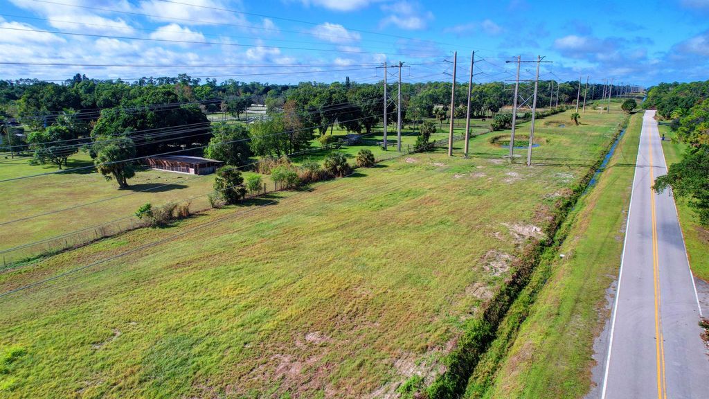 Image 10 of property listing at 0000 Acme Road, Wellington, FL 33414