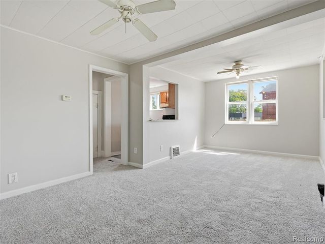 30 W Granet Avenue, Hazel Park, MI 48030