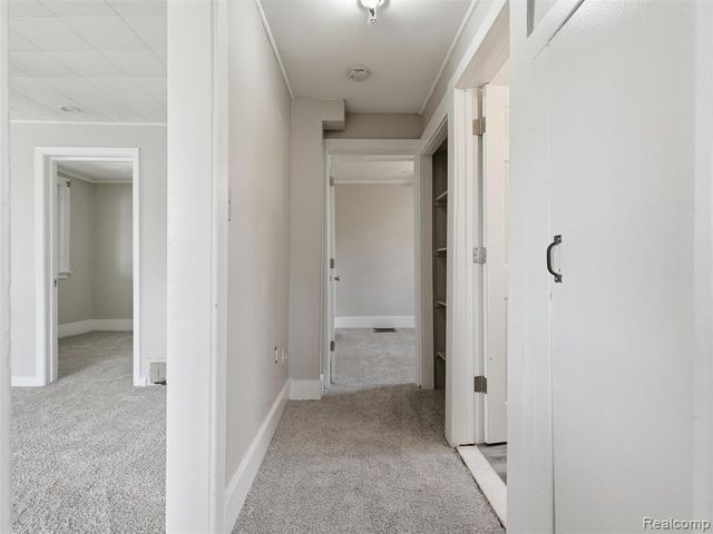 30 W Granet Avenue, Hazel Park, MI 48030