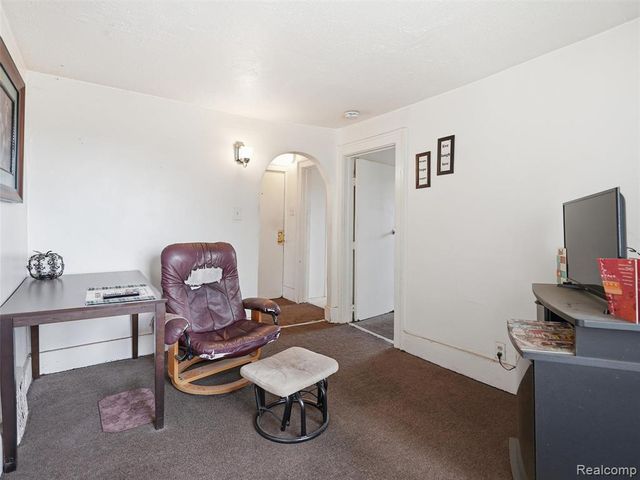 30 W Granet Avenue, Hazel Park, MI 48030