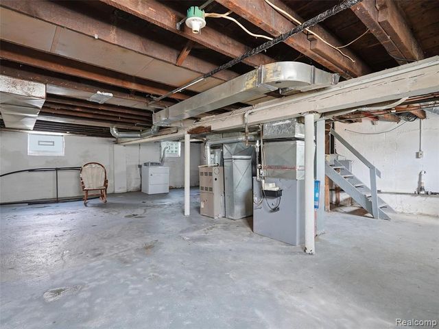 30 W Granet Avenue, Hazel Park, MI 48030