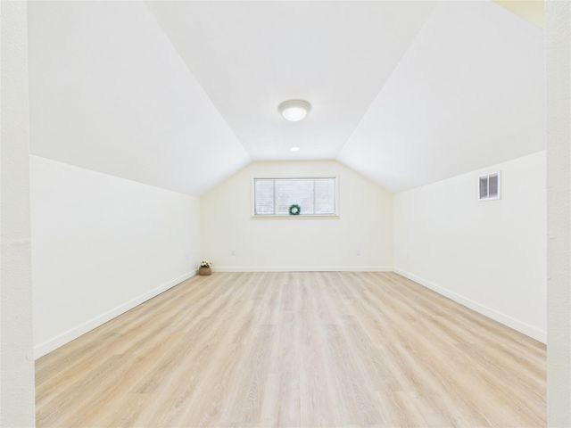 205 Narcissus Street, Lake Jackson, TX 77566