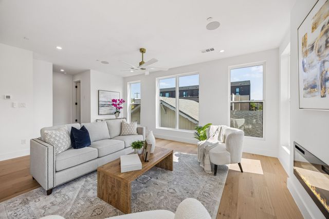 4719 Manett Street, Dallas, TX 75204