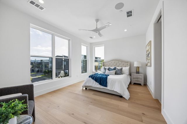 4719 Manett Street, Dallas, TX 75204