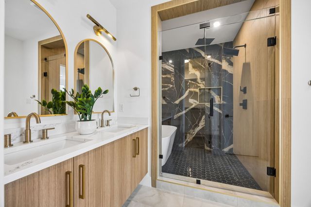 4719 Manett Street, Dallas, TX 75204