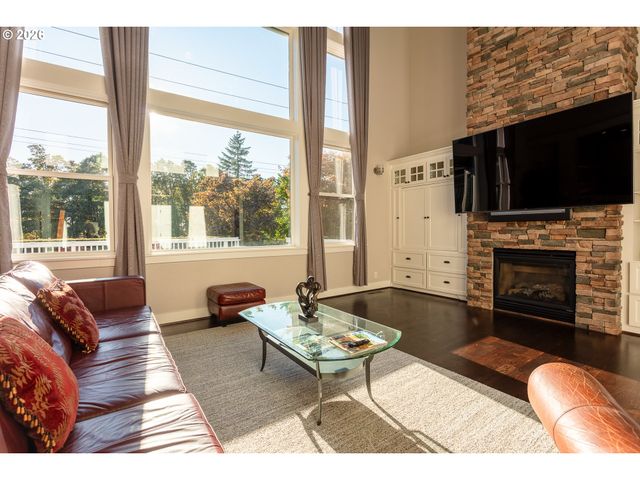3160 SUMMIT SKY Blvd, Eugene, OR 97405