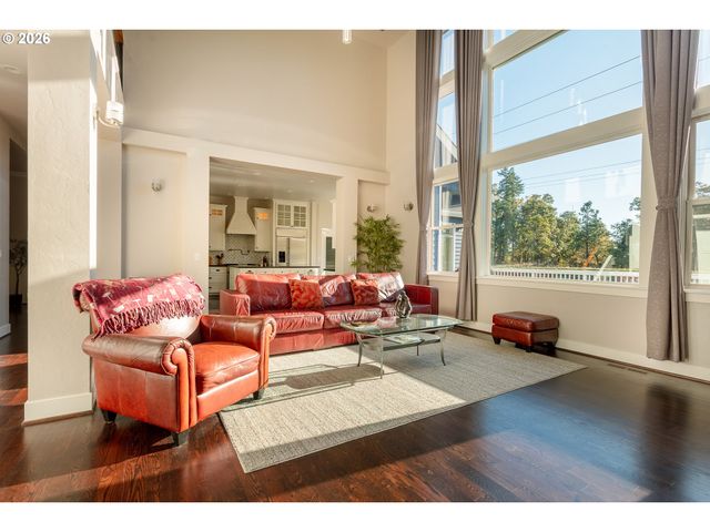 3160 SUMMIT SKY Blvd, Eugene, OR 97405