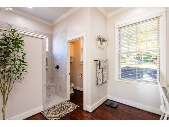 3160 SUMMIT SKY Blvd, Eugene, OR 97405