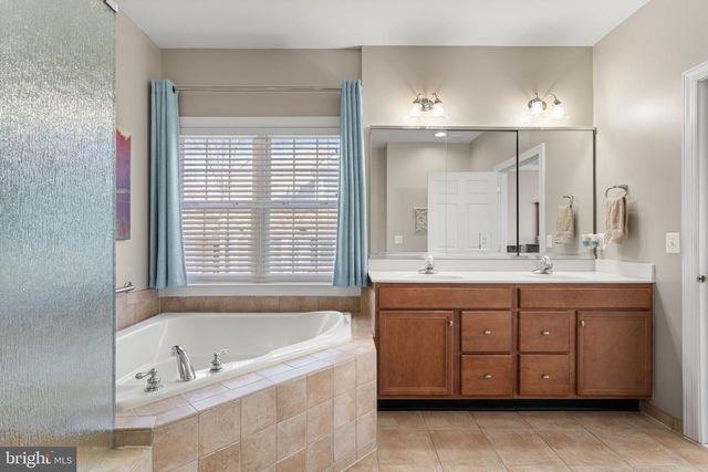 5484 RODRIQUEZ LN, Haymarket, VA 20169