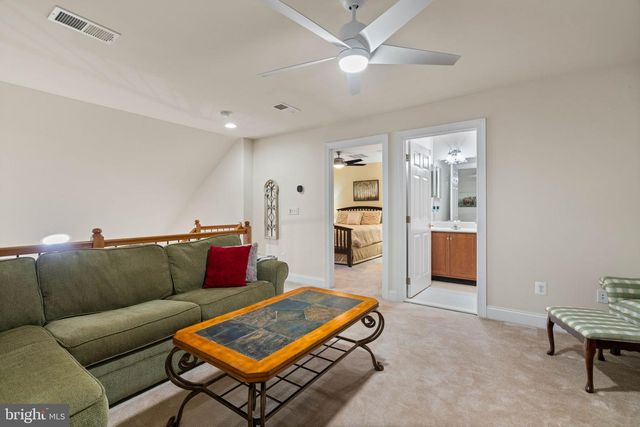 5484 RODRIQUEZ LN, Haymarket, VA 20169