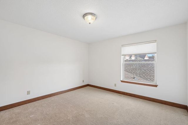 12352 Lakeview Drive N, Maple Grove, MN 55369