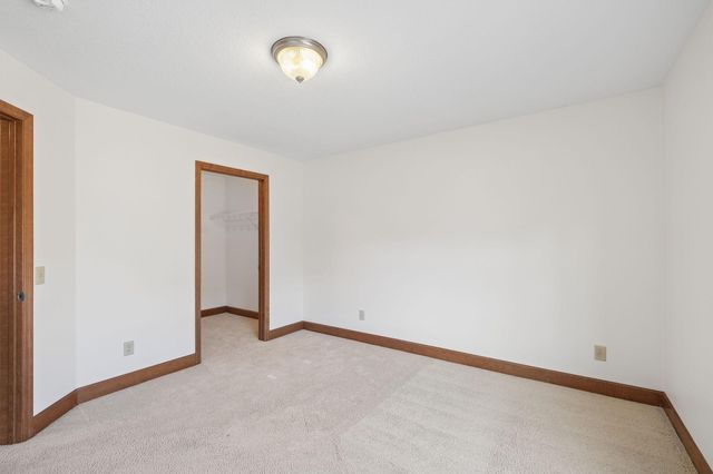12352 Lakeview Drive N, Maple Grove, MN 55369