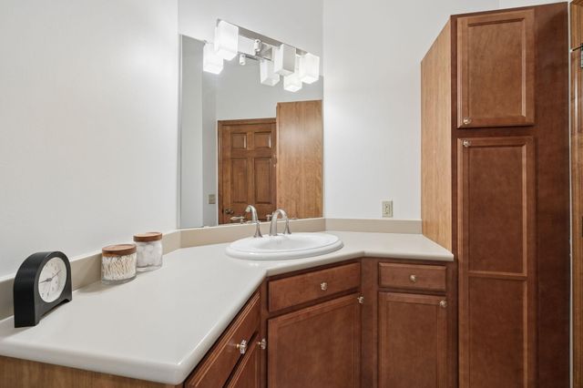 12352 Lakeview Drive N, Maple Grove, MN 55369