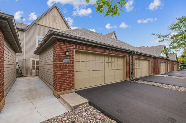 12352 Lakeview Drive N, Maple Grove, MN 55369