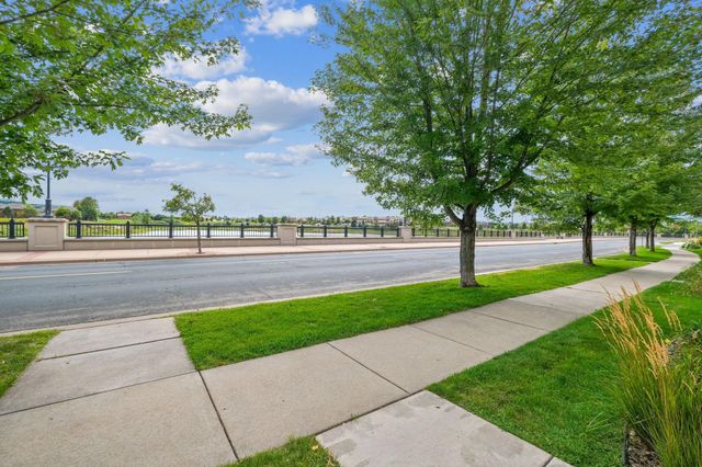 12352 Lakeview Drive N, Maple Grove, MN 55369