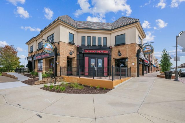 12352 Lakeview Drive N, Maple Grove, MN 55369