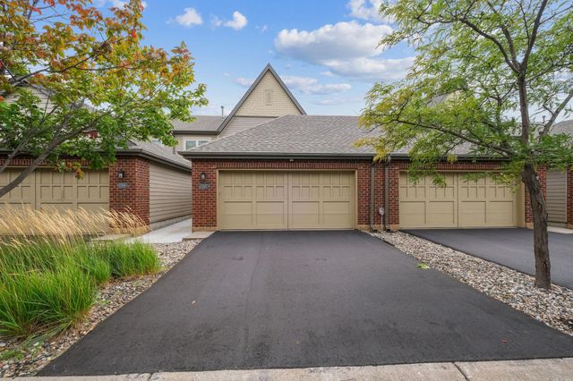 12352 Lakeview Drive N, Maple Grove, MN 55369
