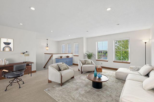 12352 Lakeview Drive N, Maple Grove, MN 55369